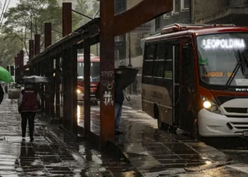 Tempo fica chuvoso em grande parte do país nesta segunda-feira (5)