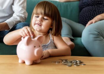 Dia das Crianças: presentes podem ajudar a ensinar educação financeira desde cedo